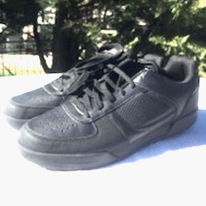 Work Safety or Casual Shoes . Size: 9 1/2 ........ Anti Fatigue . Tredsafe . New
